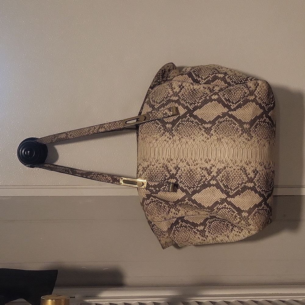 STUART WEITZMAN BAG